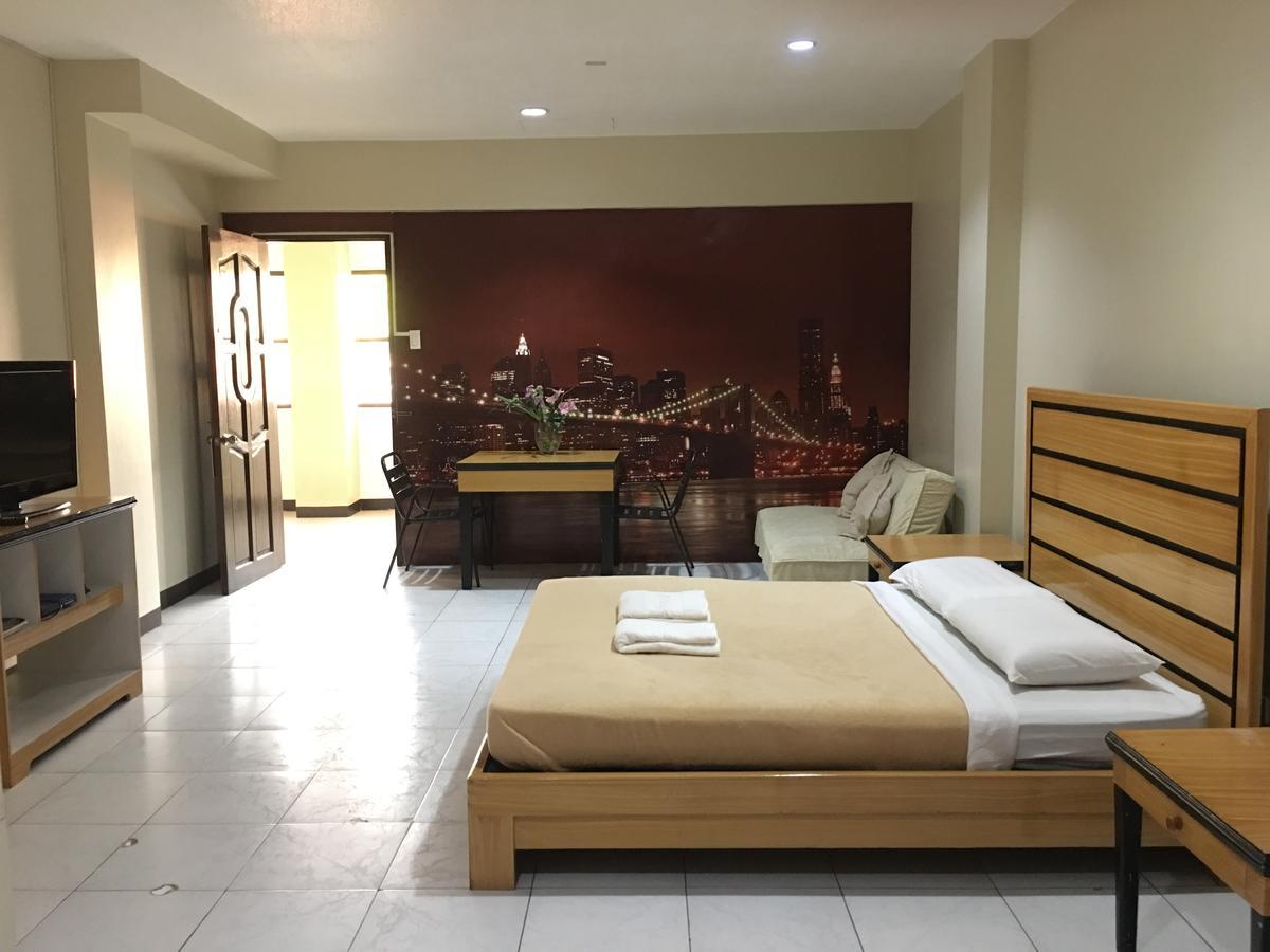 South Prince Residences And Inn ダバオ　シティ エクステリア 写真